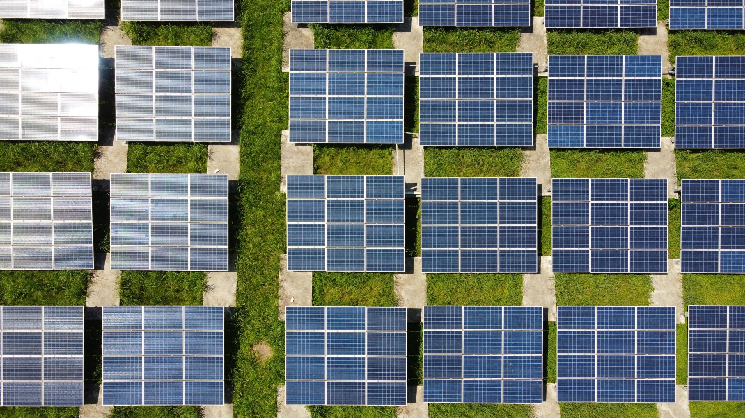 An image respresenting Empowering Your Home: The Synergy of Solar Panels and Generators